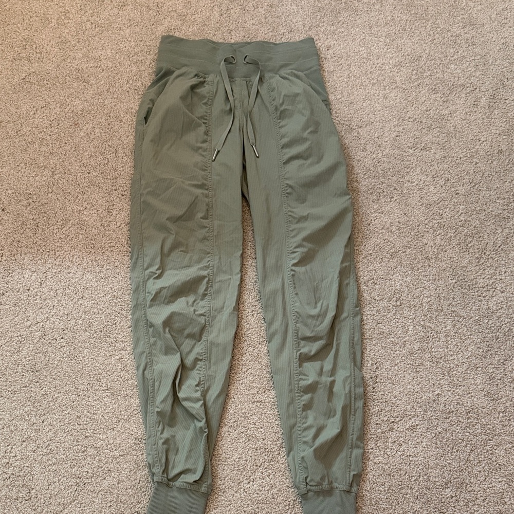 Lululemon Dance Studio Joggers (cuffed bottom) size 0